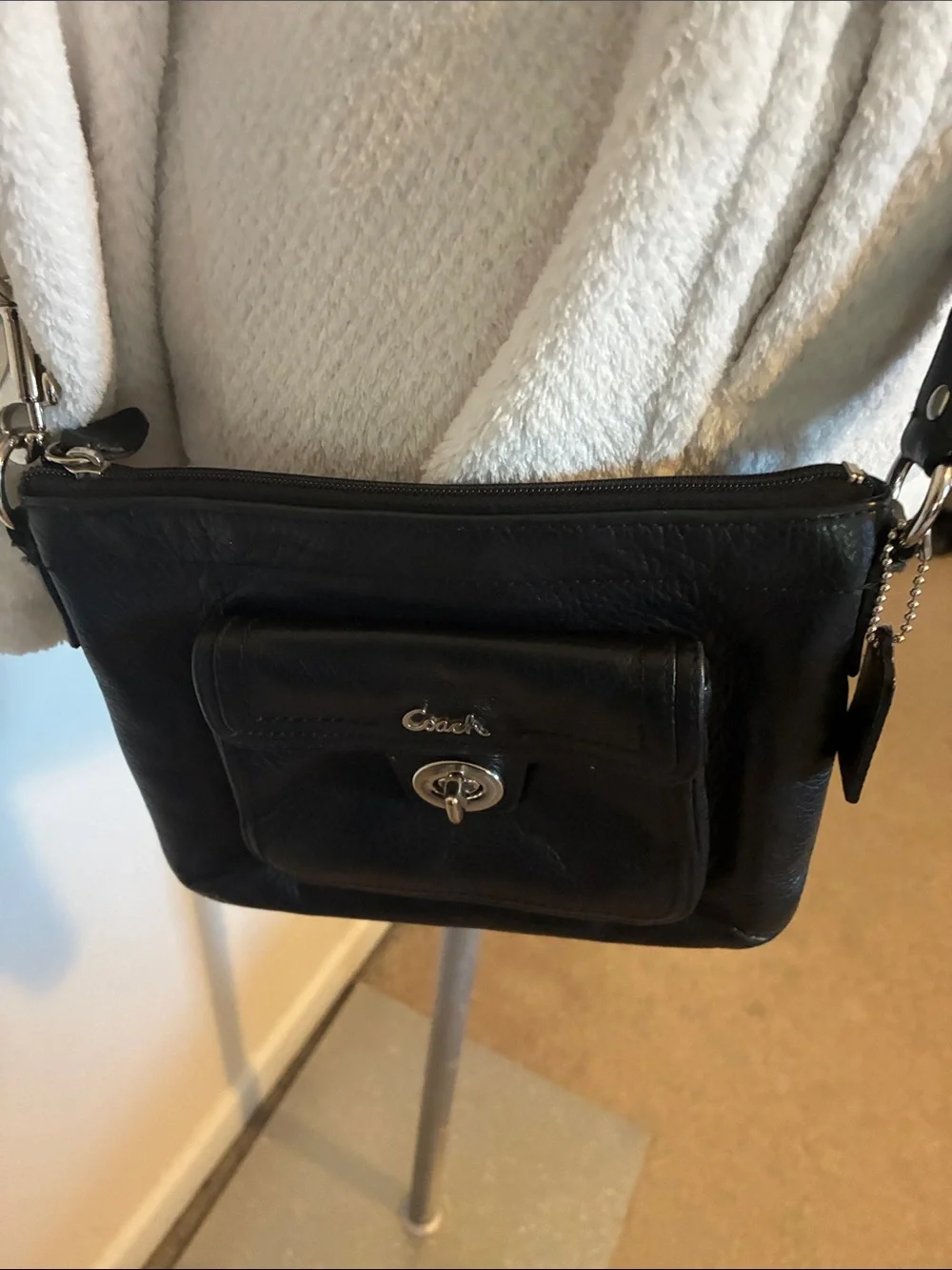 Coach Vintage Park Black Pebbled Leather Swingpack Crossbody + silver turnlock